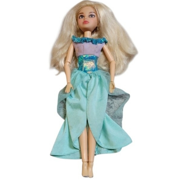 DISCONTINUED! VTG 2009! SPIN MASTER Liv "Sophie" Fashion Doll - Picture 1 of 7